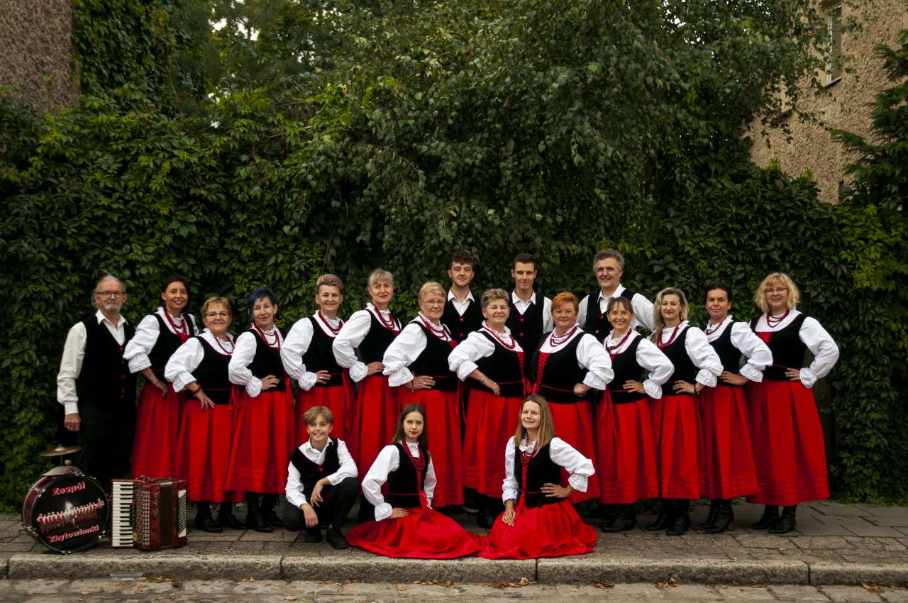 Zdjęcie z archiwum Zbytowianek: Nowe stroje3