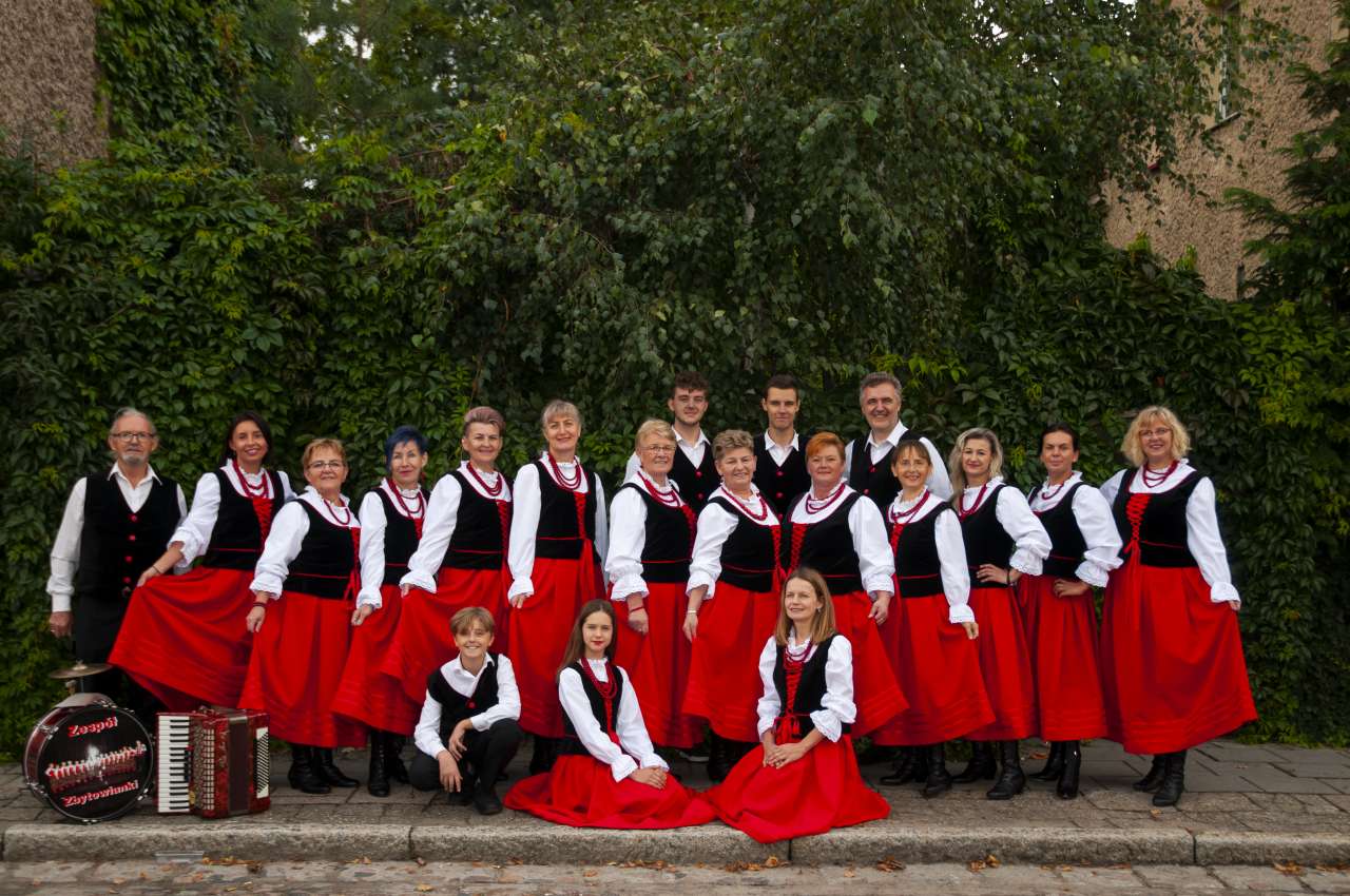 Zdjęcie z archiwum Zbytowianek: Nowe stroje5